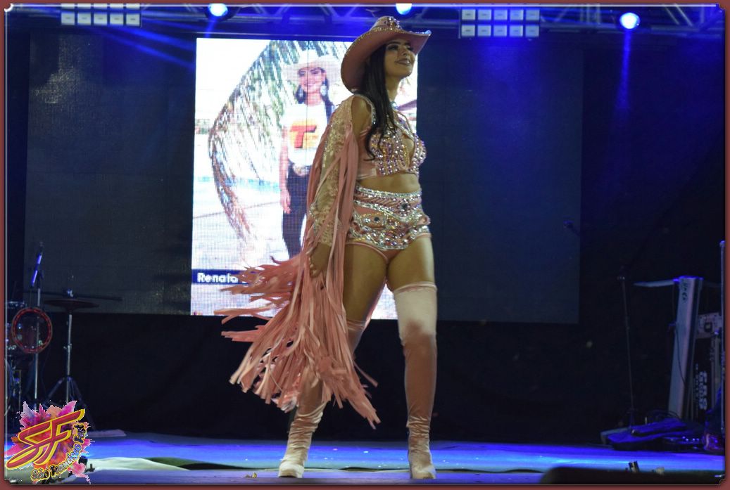 DESFILE DA RAINHA DA EXPOVALE 2019